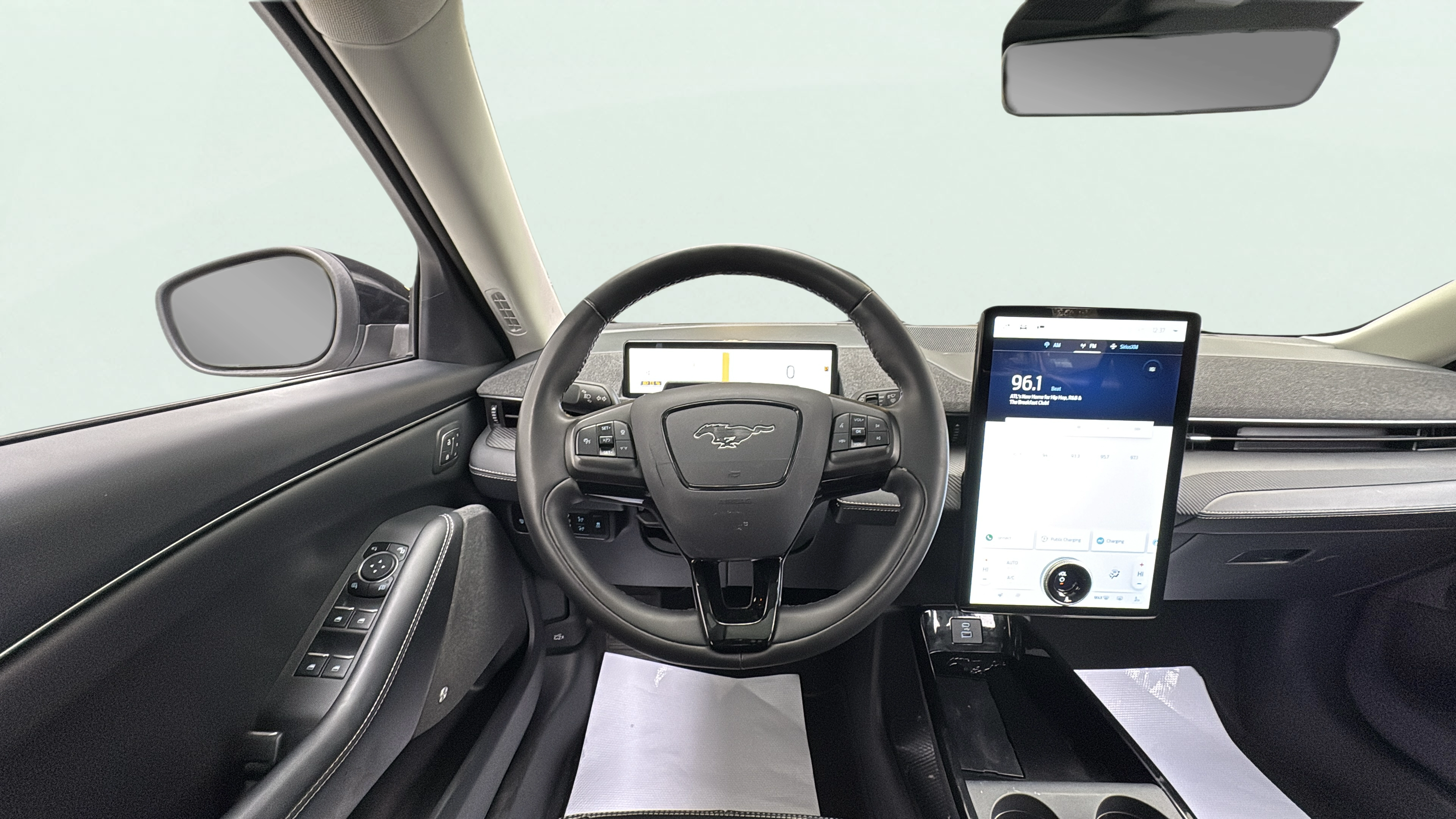 Vehicle interior 360 preview