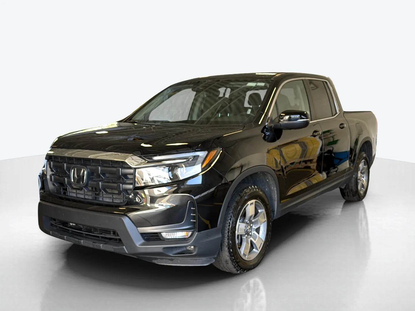 2025 Honda Ridgeline — image 1 of 8