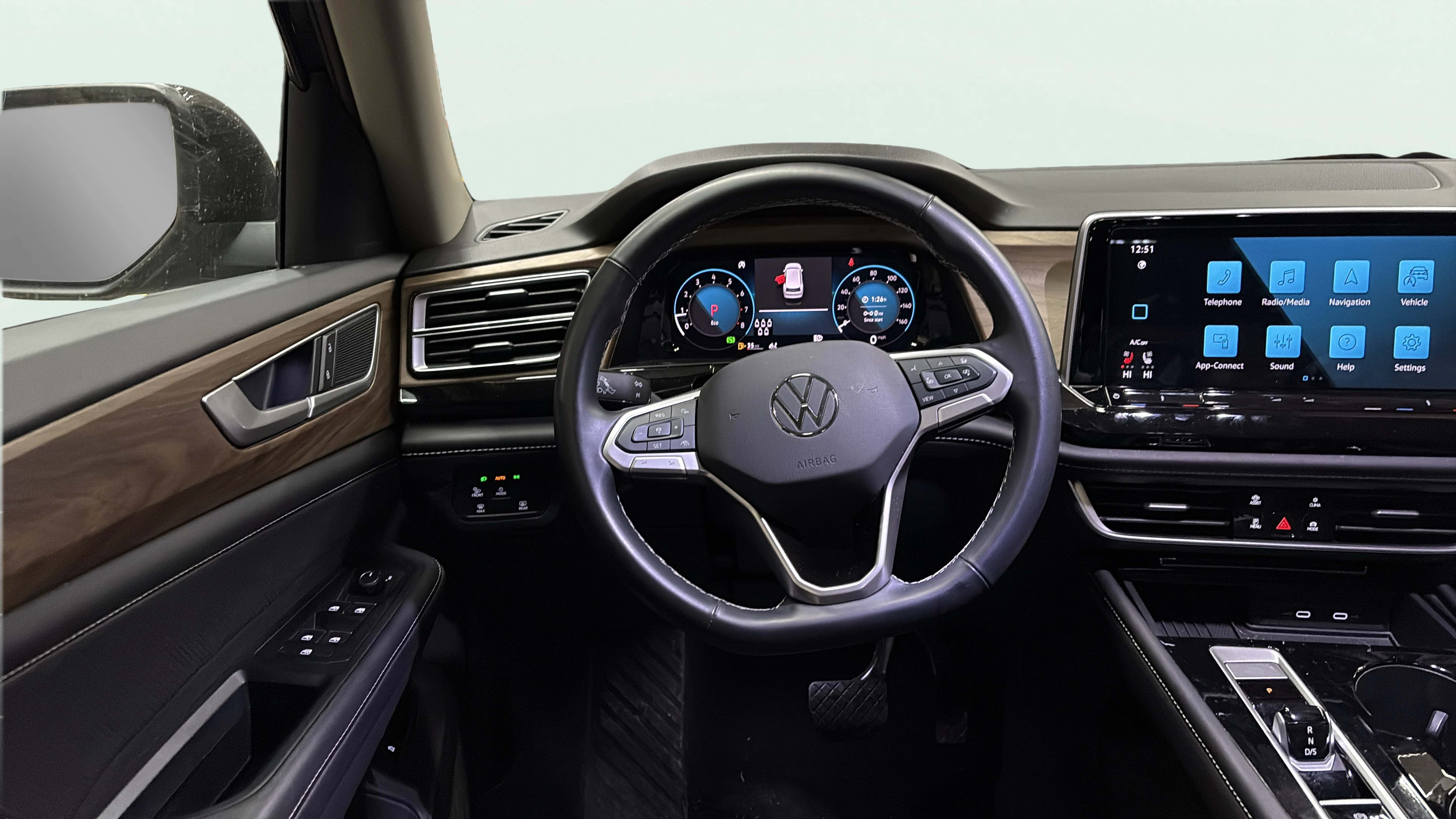 Vehicle interior 360 preview