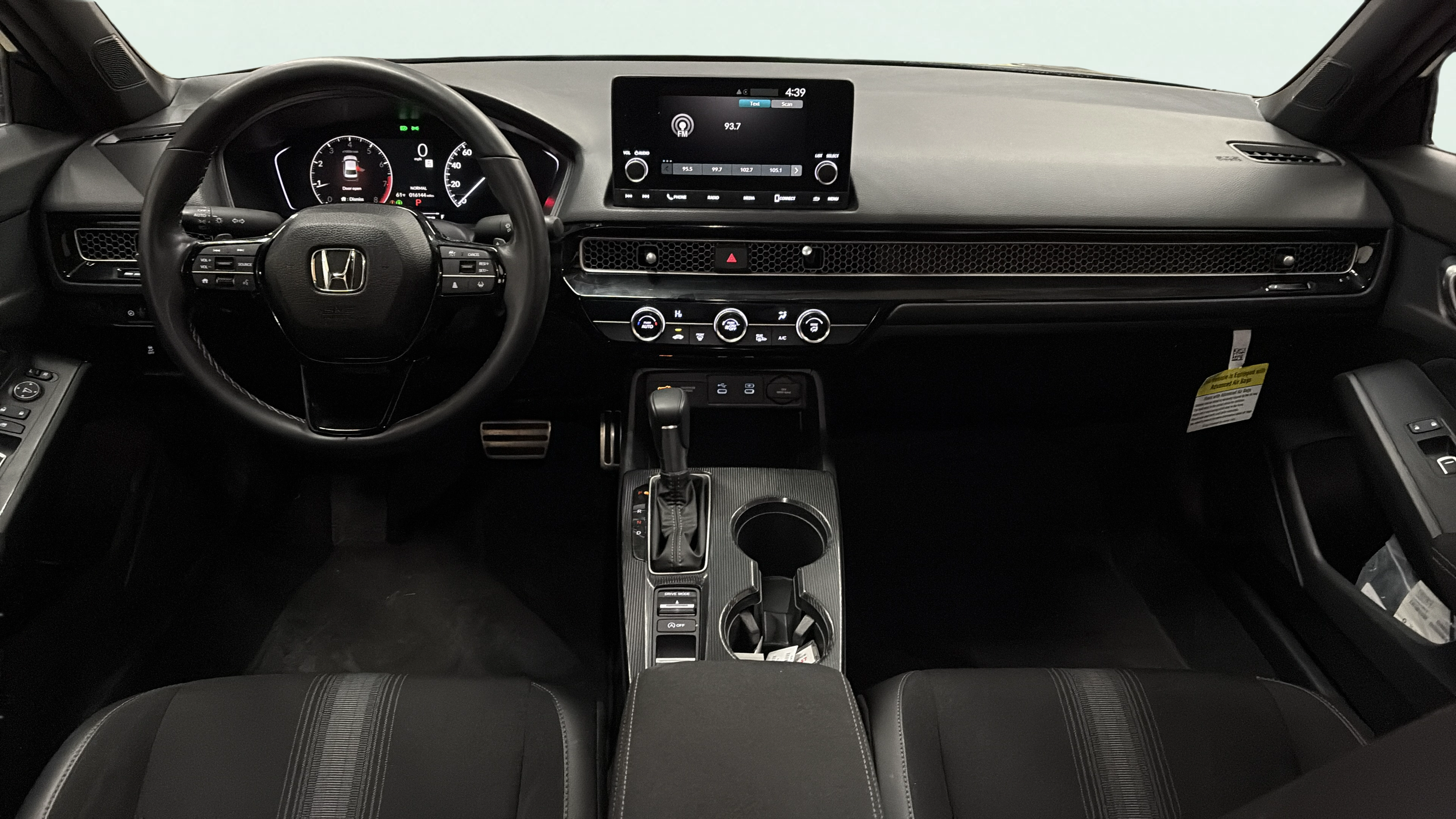 Vehicle interior 360 preview