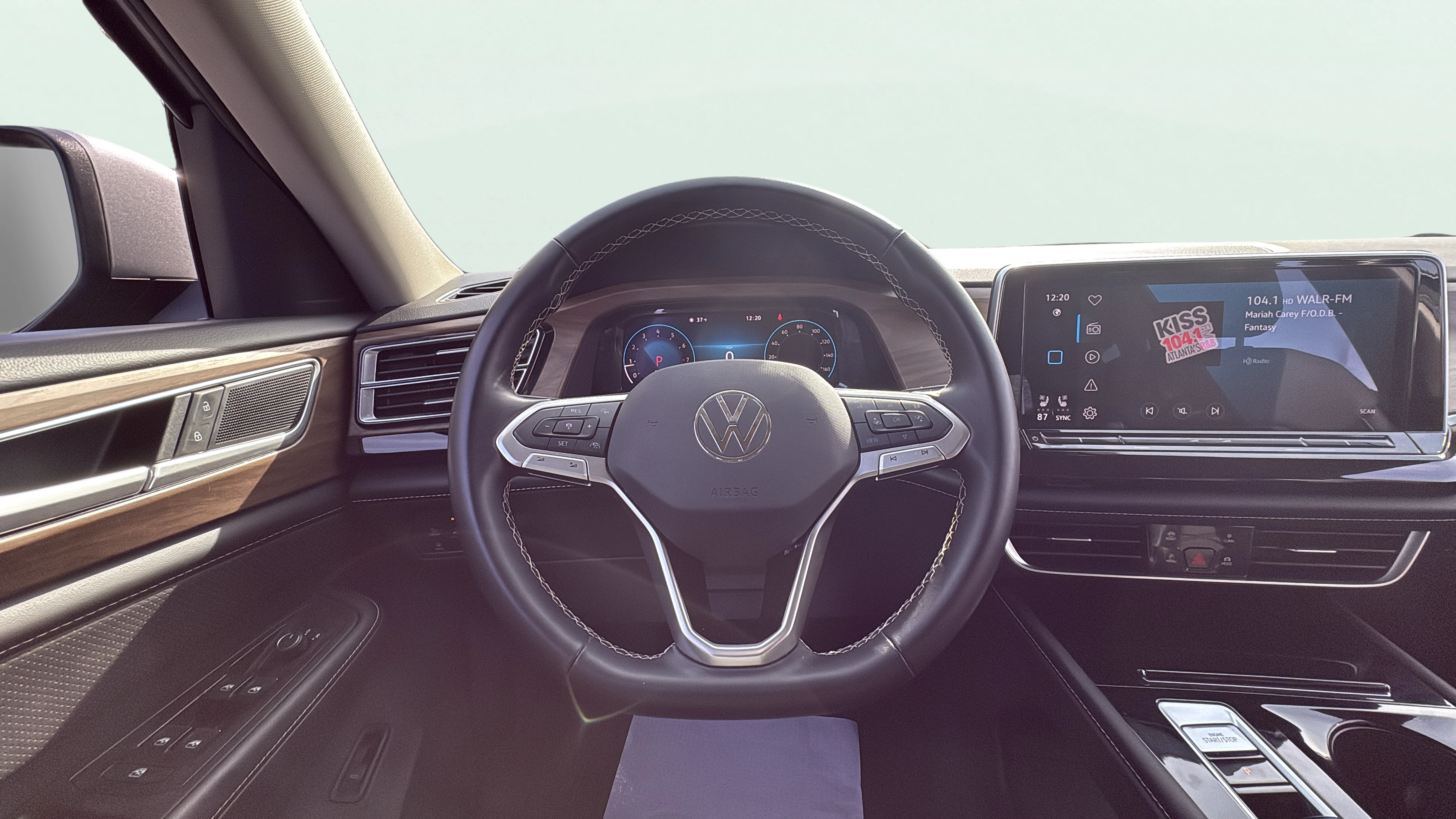 Vehicle interior 360 preview