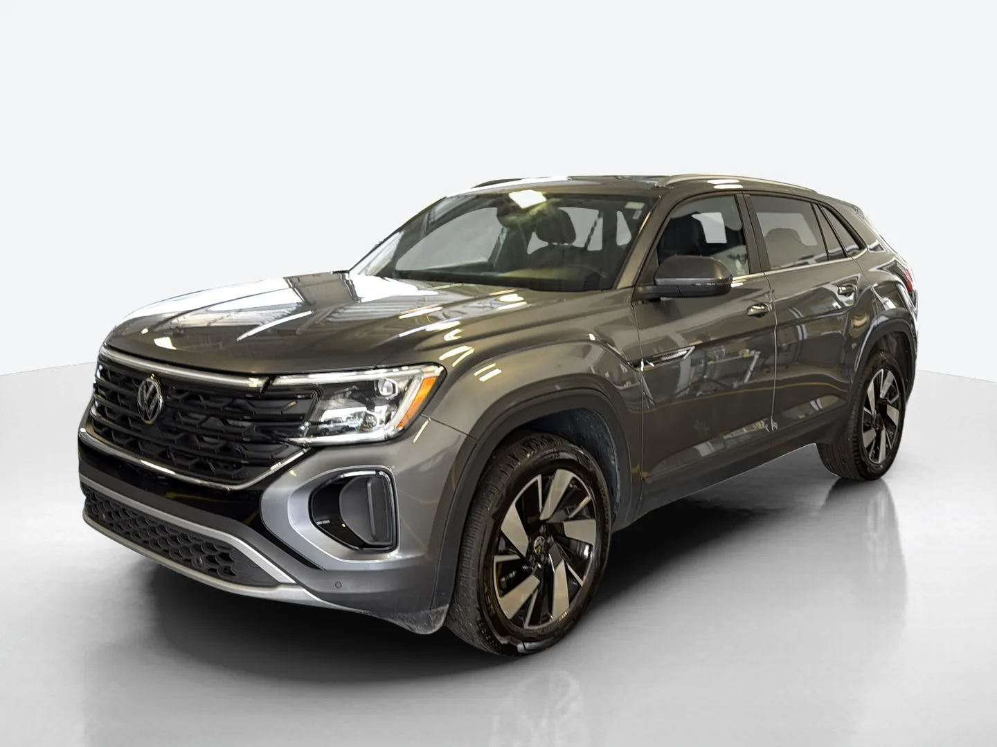 2025 Volkswagen Atlas Cross Sport — image 1 of 7