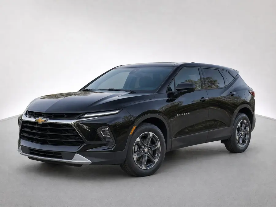 2025 Chevrolet Blazer — image 1 of 9