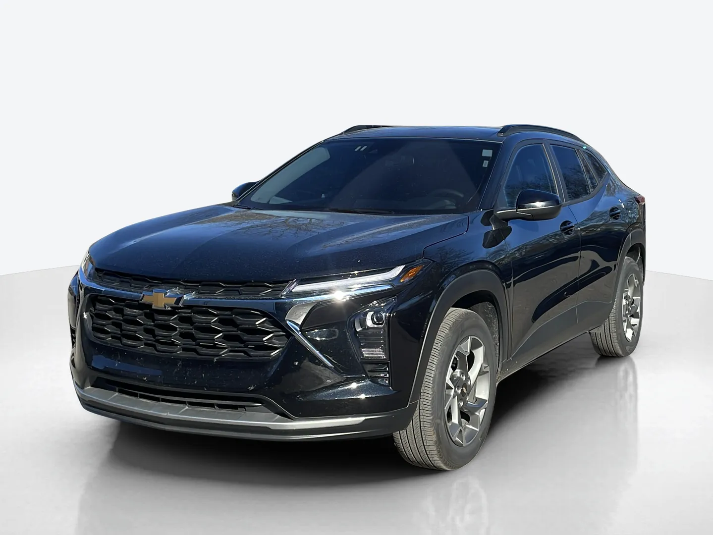 2025 Chevrolet Trax — image 1 of 6