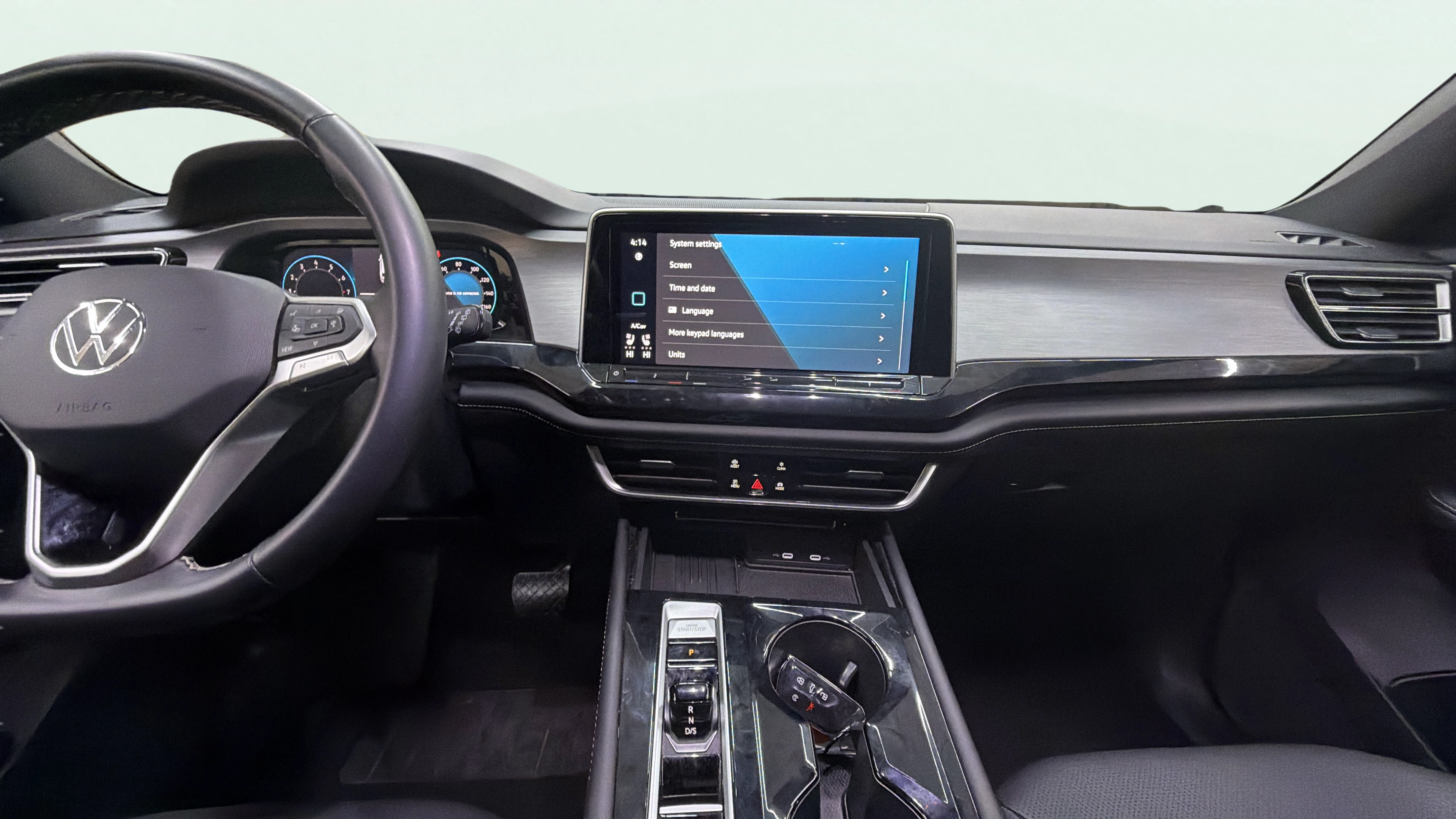 Vehicle interior 360 preview