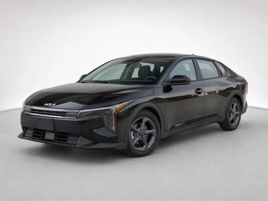 2025 Kia K4 — image 1 of 9