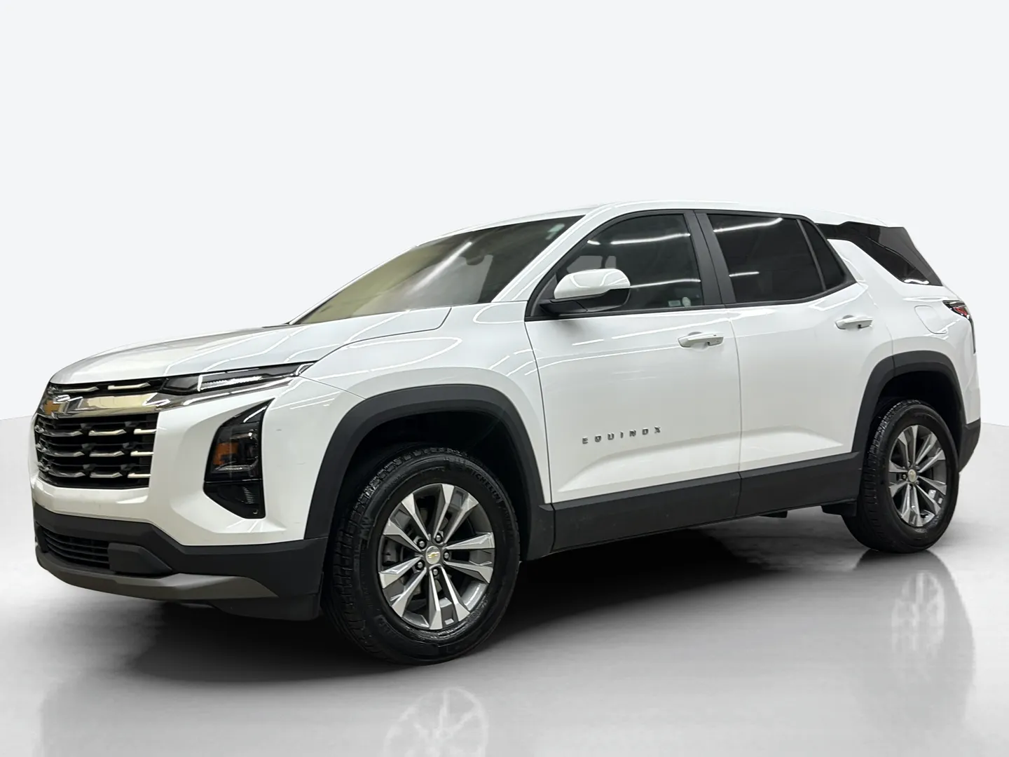 2025 Chevrolet Equinox — image 1 of 8