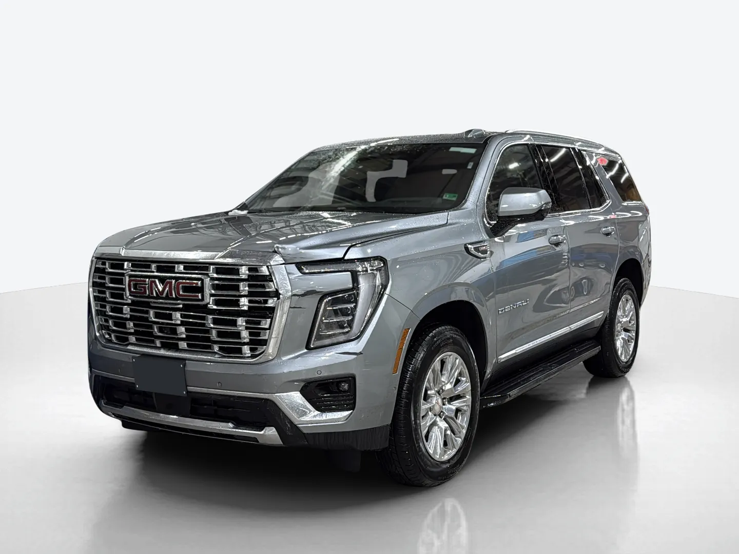 2025 GMC Yukon — image 1 of 8