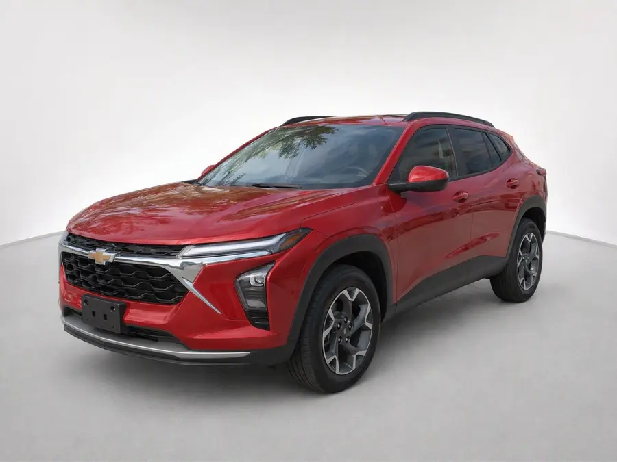 2025 Chevrolet Trax — image 1 of 9