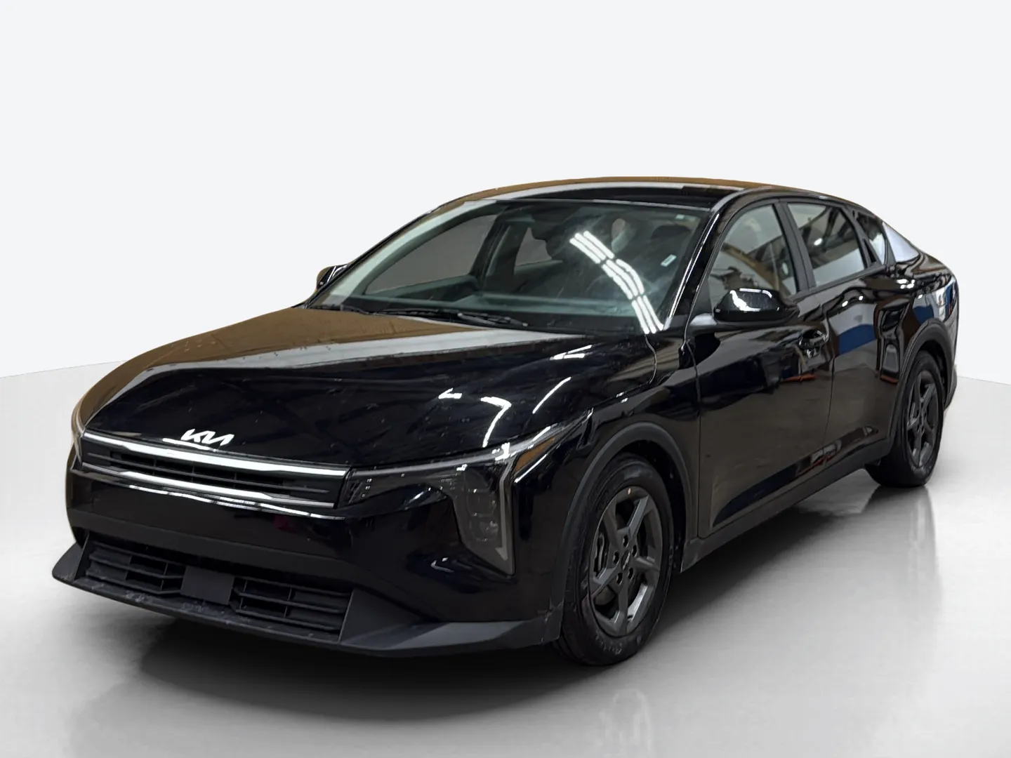 2025 Kia K4 — image 1 of 6