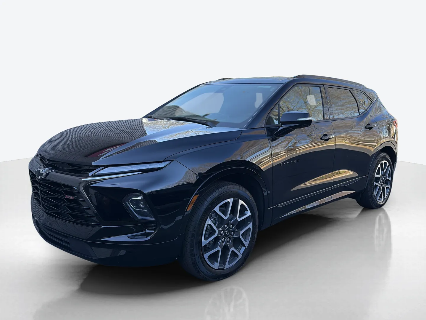 2025 Chevrolet Blazer — image 1 of 6