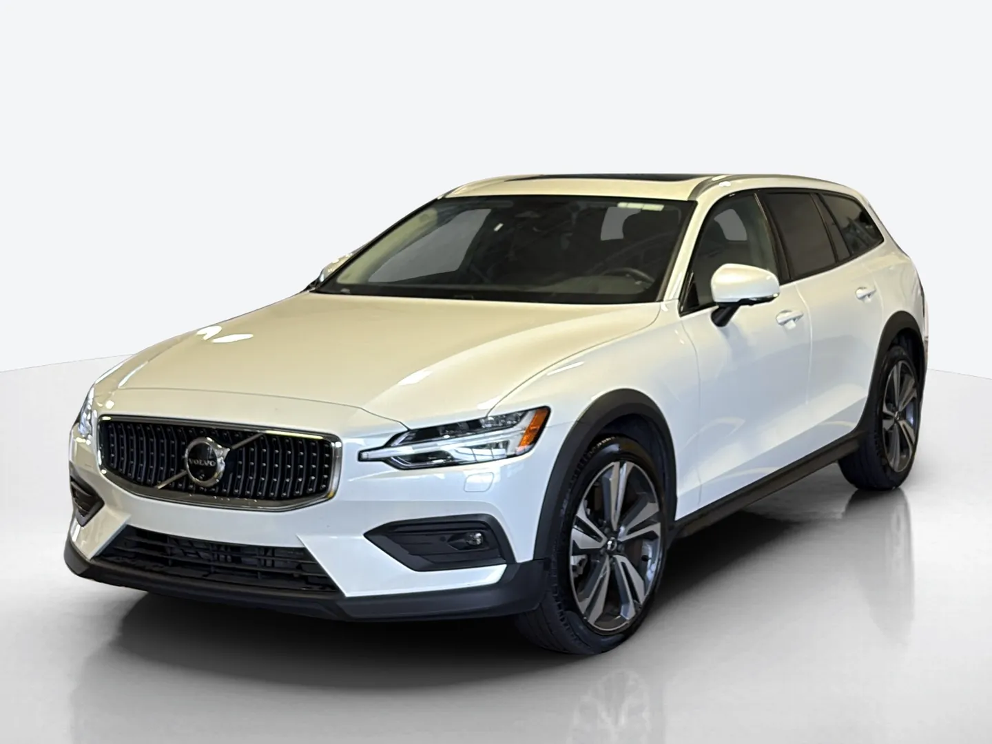 2025 Volvo V60 Cross Country