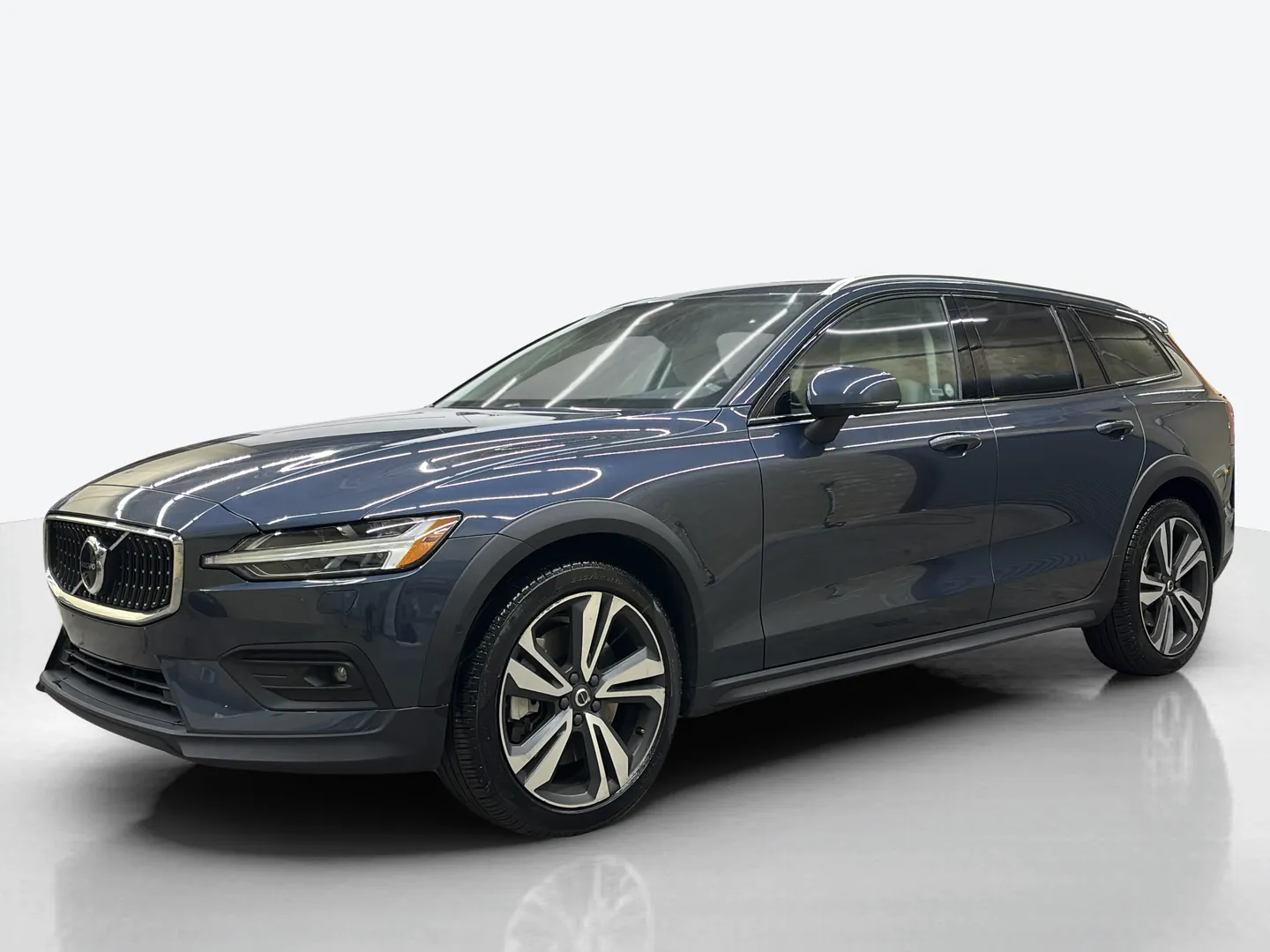 2025 Volvo V60 Cross Country