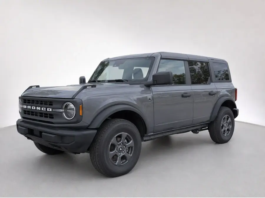 2025 Ford Bronco — image 1 of 9