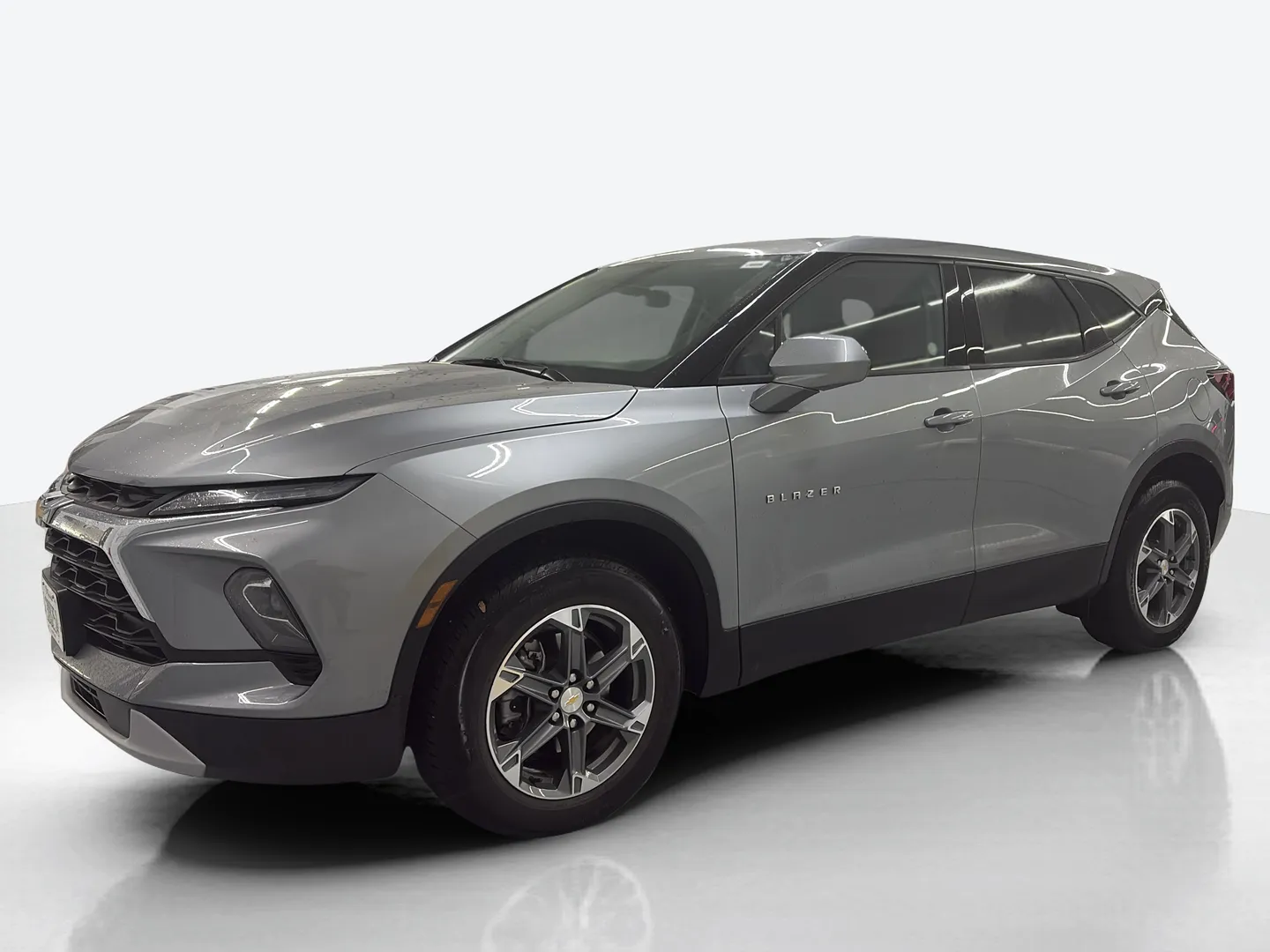 2025 Chevrolet Blazer — image 1 of 5