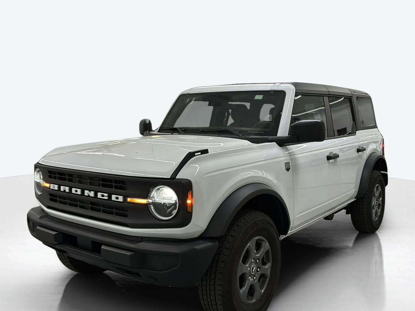 2025 Ford Bronco — image 1 of 8