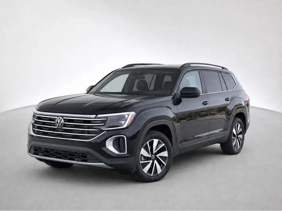 2025 Volkswagen Atlas — image 1 of 9