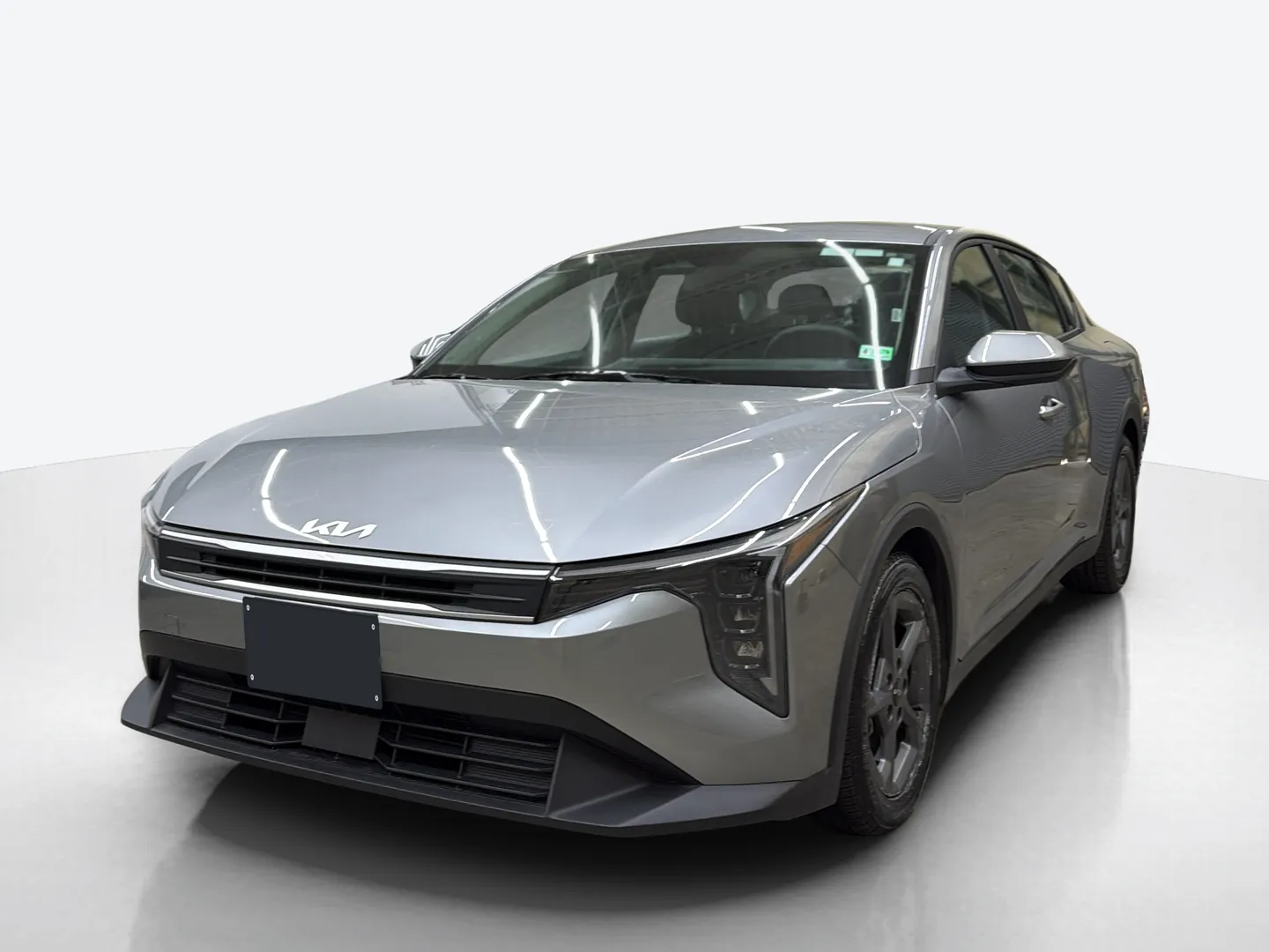2025 Kia K4 — image 1 of 8