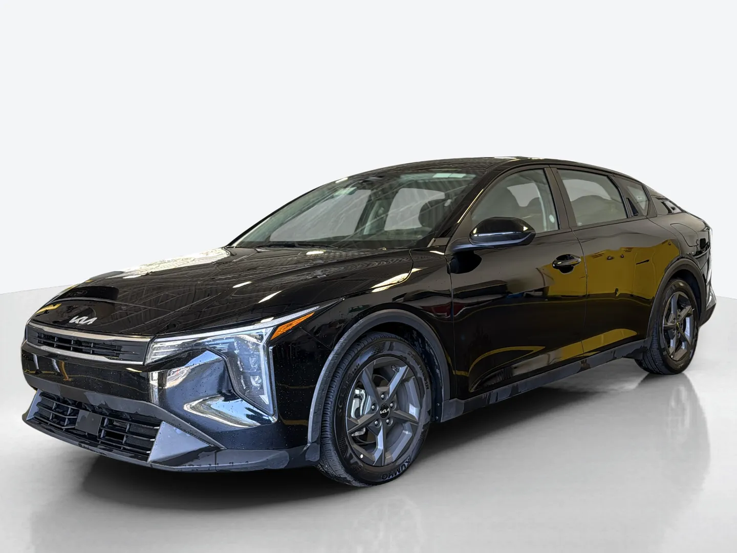2025 Kia K4 — image 1 of 8