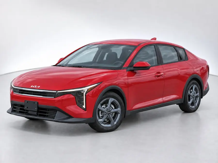 2025 Kia K4 — image 1 of 9