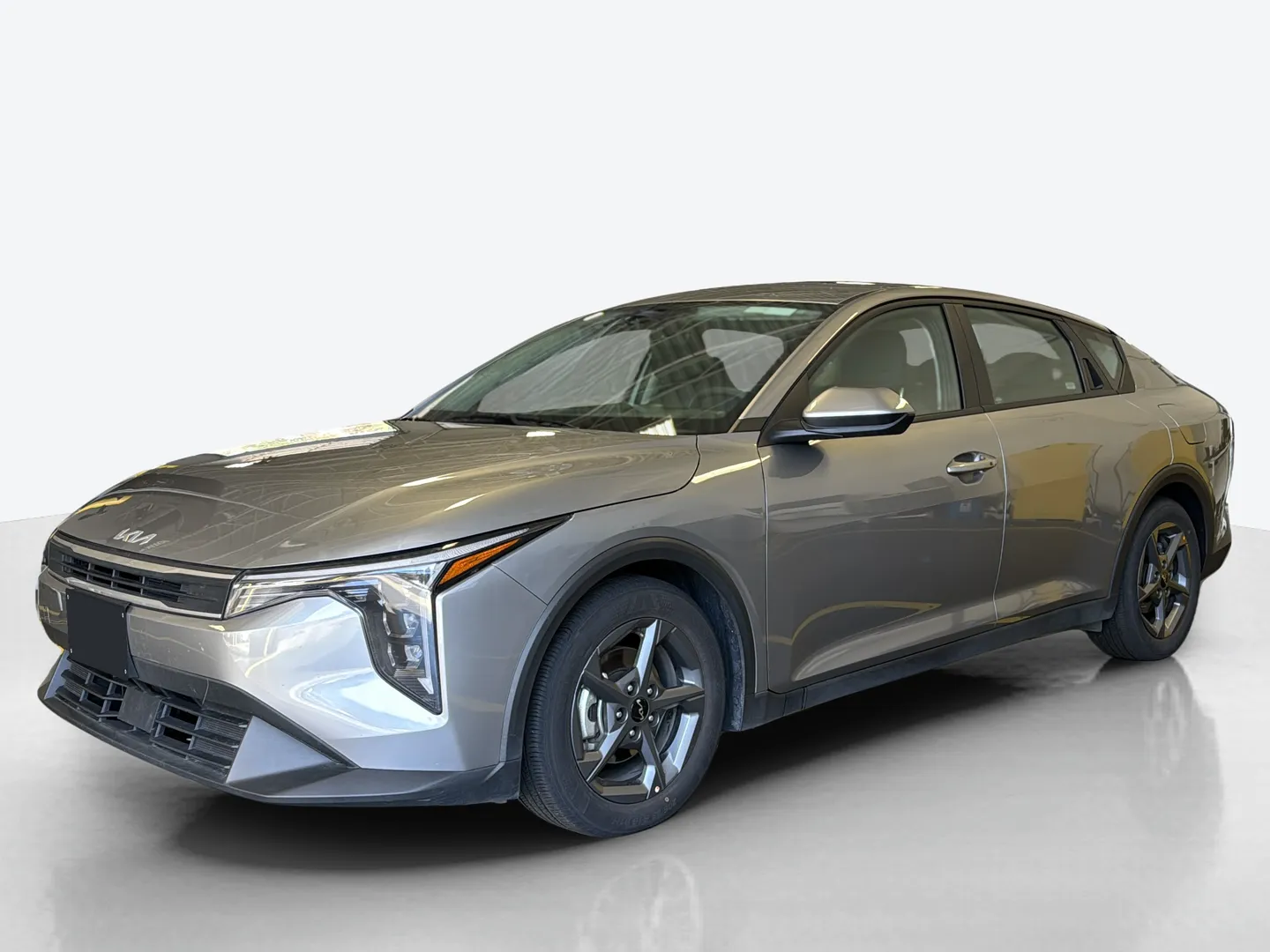 2025 Kia K4 — image 1 of 5