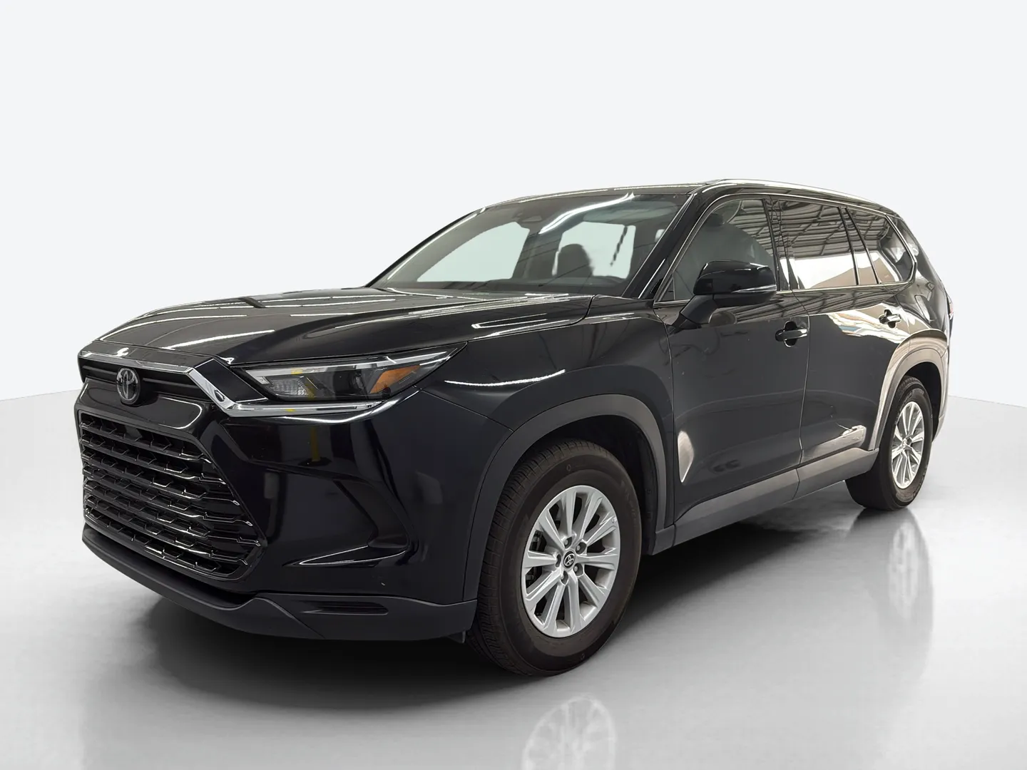 2025 Toyota Grand Highlander — image 1 of 6