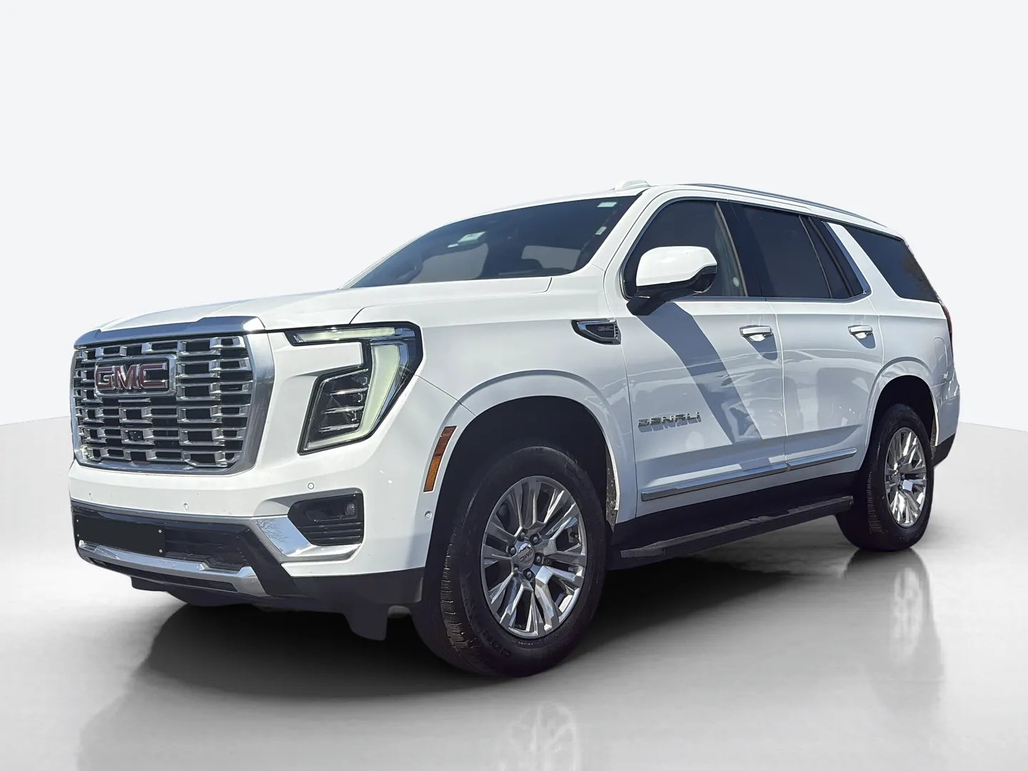 2025 GMC Yukon — image 1 of 6