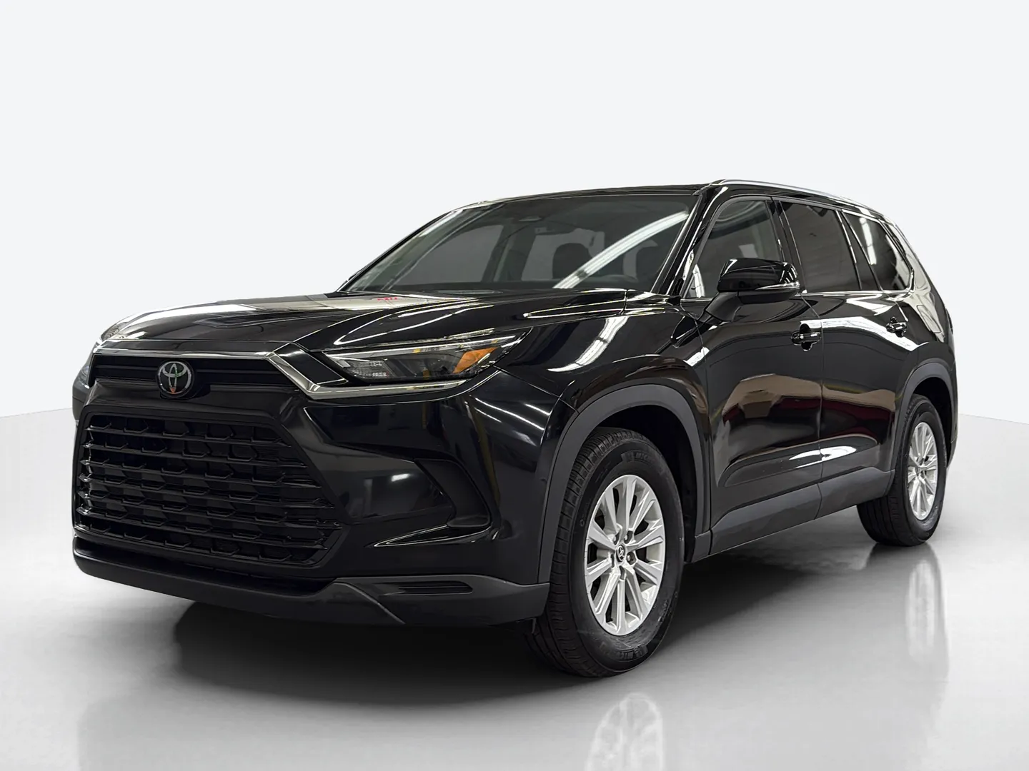 2025 Toyota Grand Highlander — image 1 of 6
