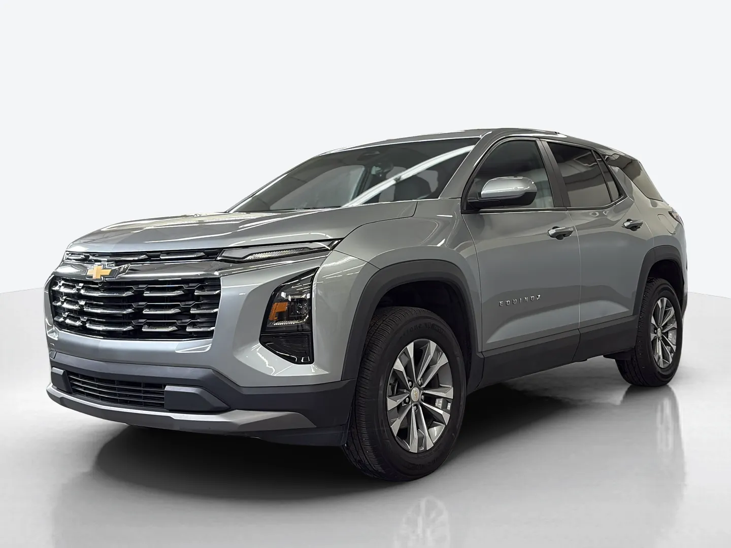 2025 Chevrolet Equinox — image 1 of 8