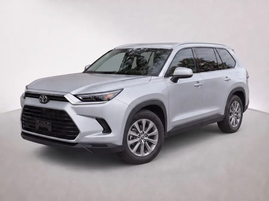 2025 Toyota Grand Highlander — image 1 of 9