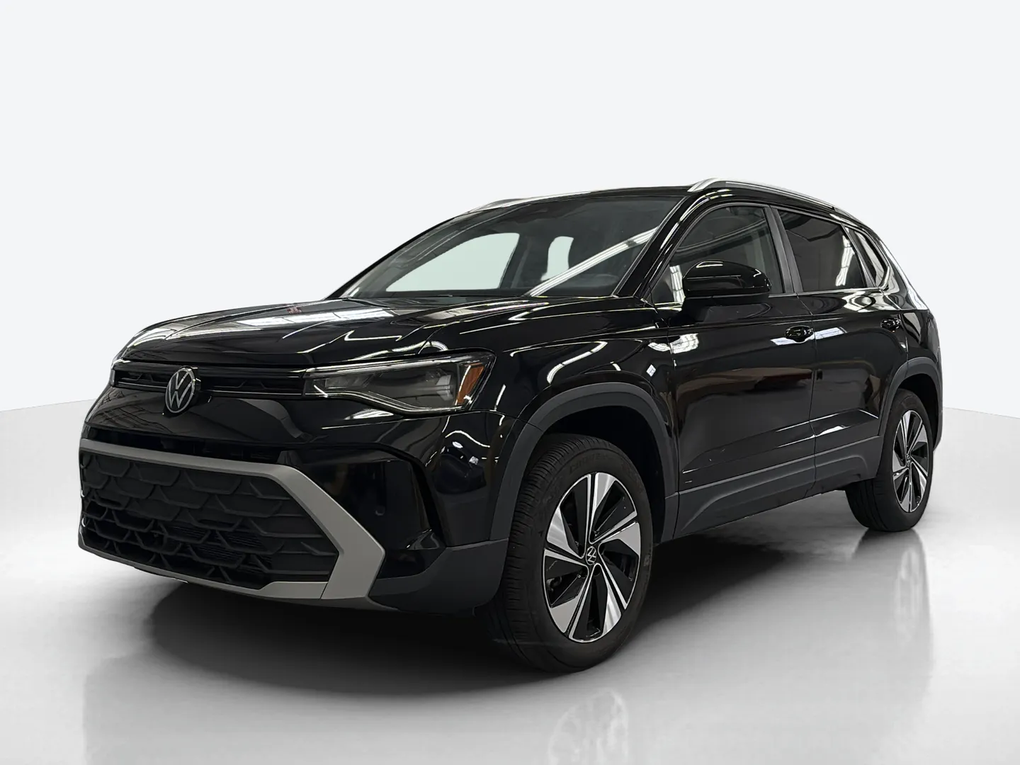2025 Volkswagen Taos — image 1 of 6