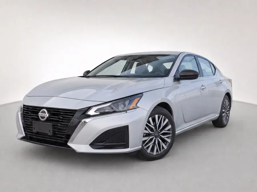 2025 Nissan Altima — image 1 of 9