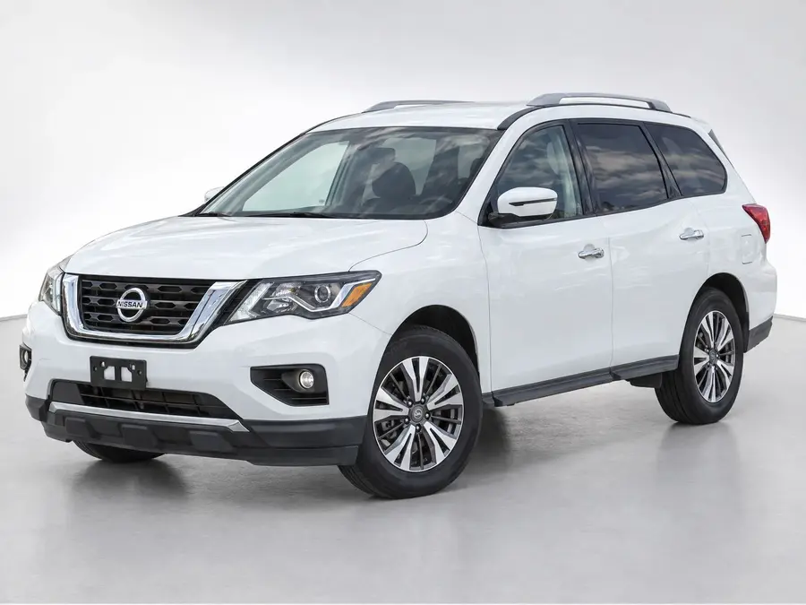 2020 Nissan Pathfinder — image 1 of 9