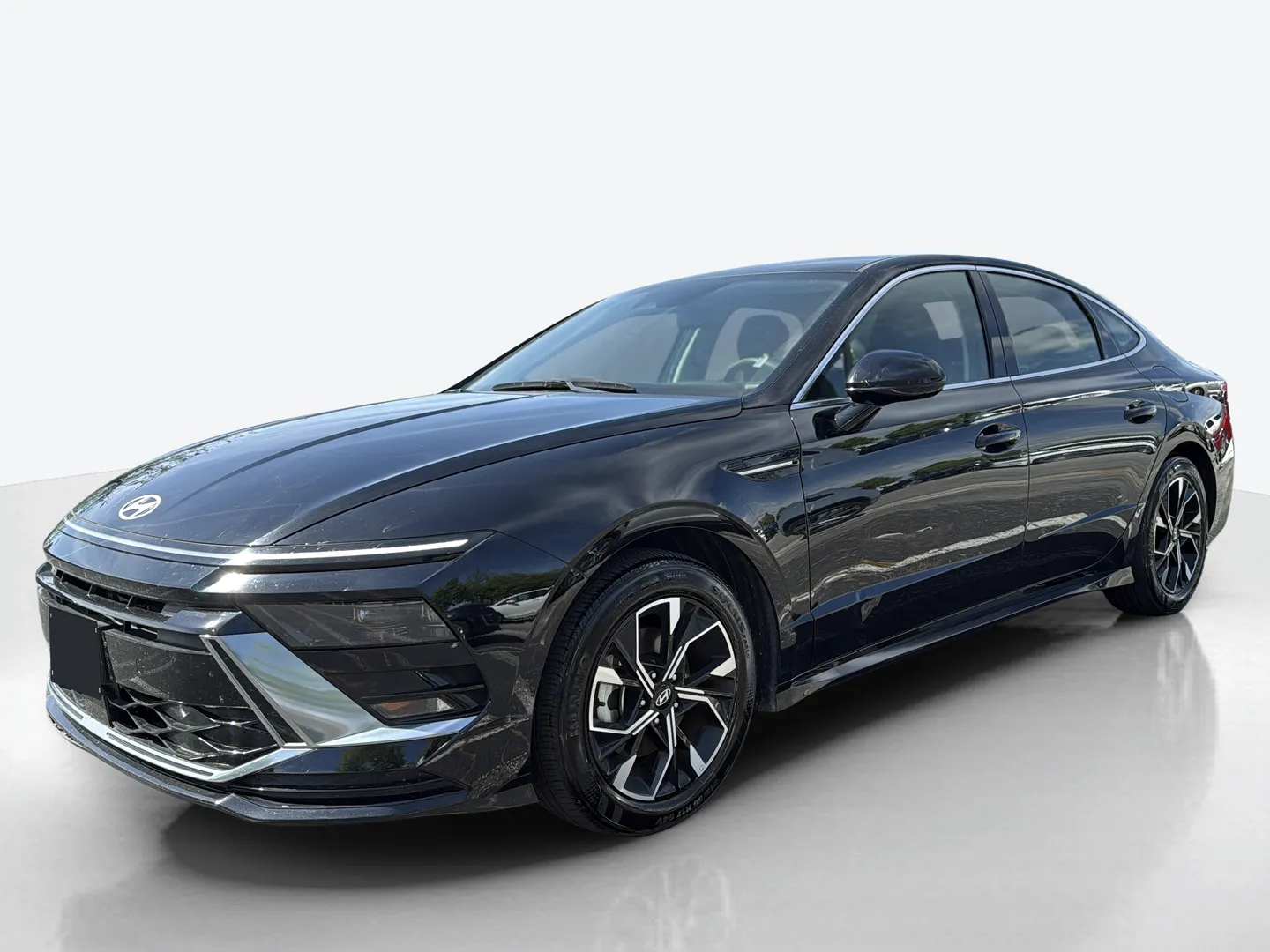 2025 Hyundai Sonata — image 1 of 6