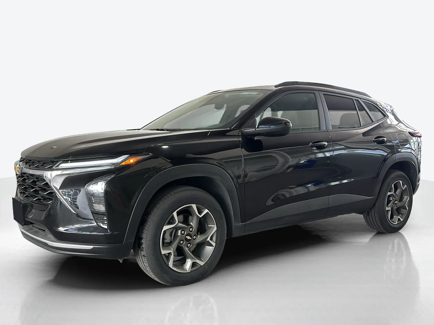 2025 Chevrolet Trax — image 1 of 6