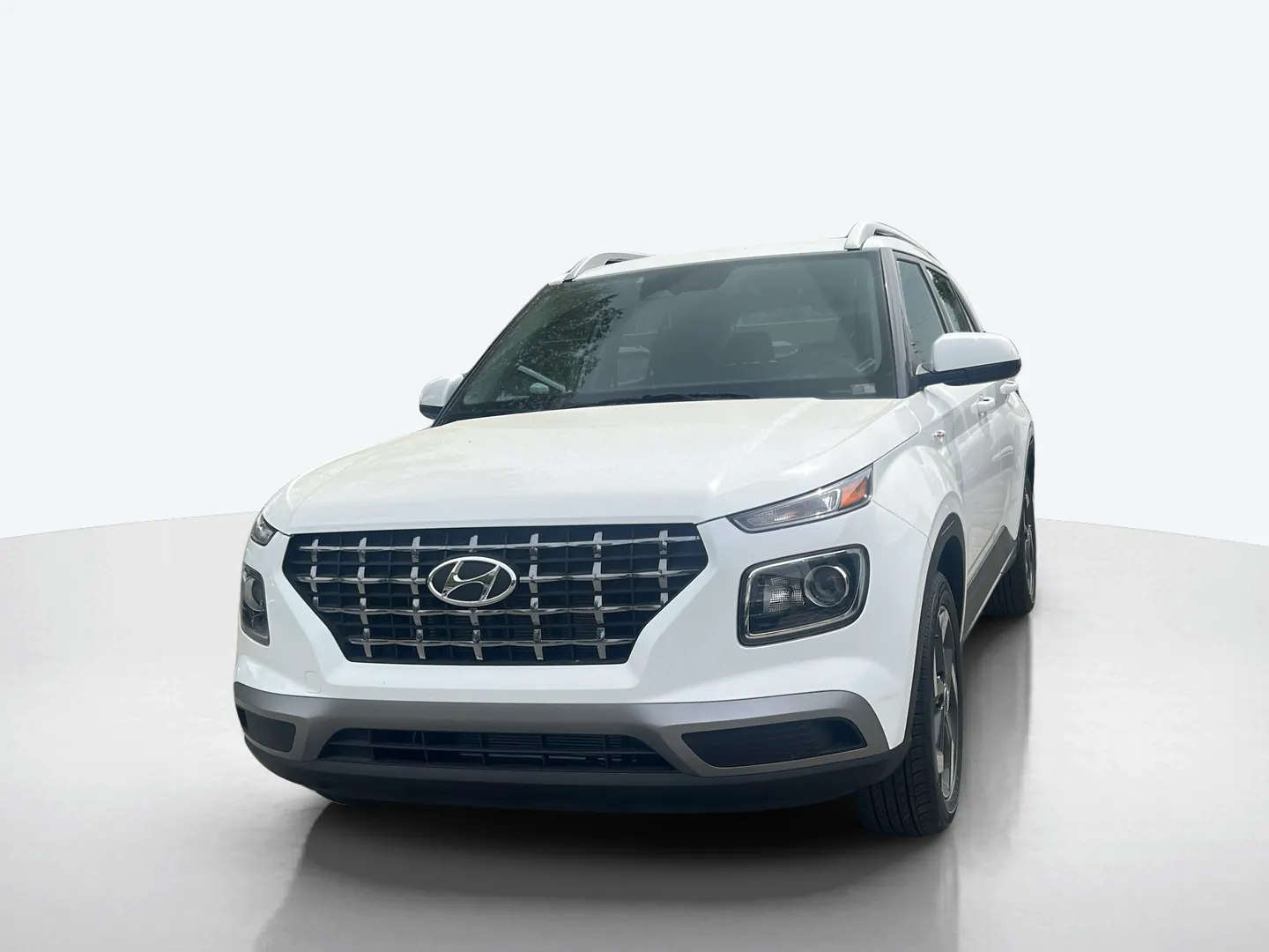 2026 Hyundai Venue — image 1 of 8