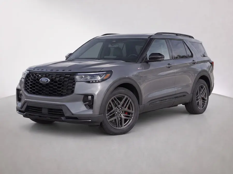 2025 Ford Explorer — image 1 of 9