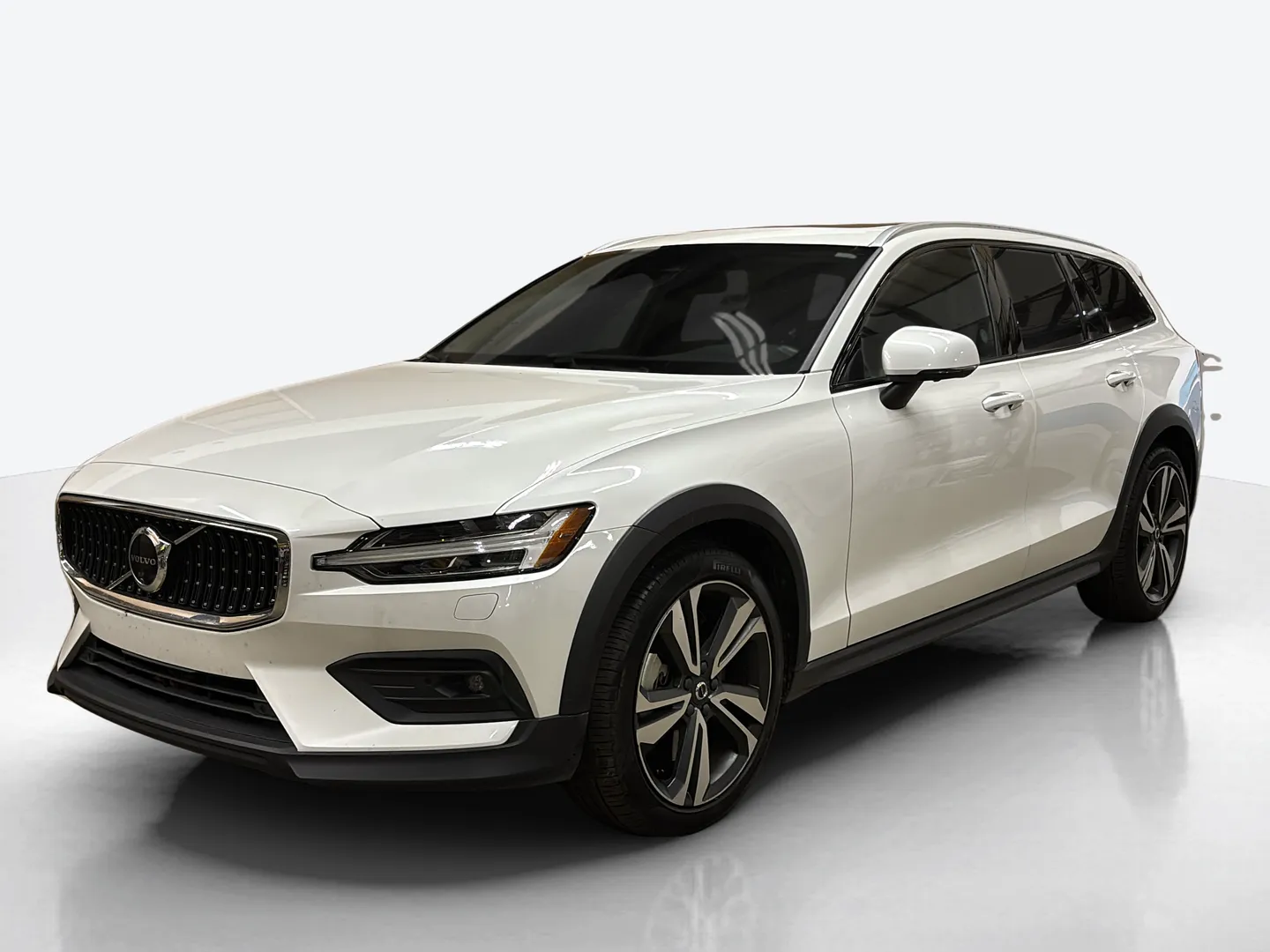 2025 Volvo V60 Cross Country