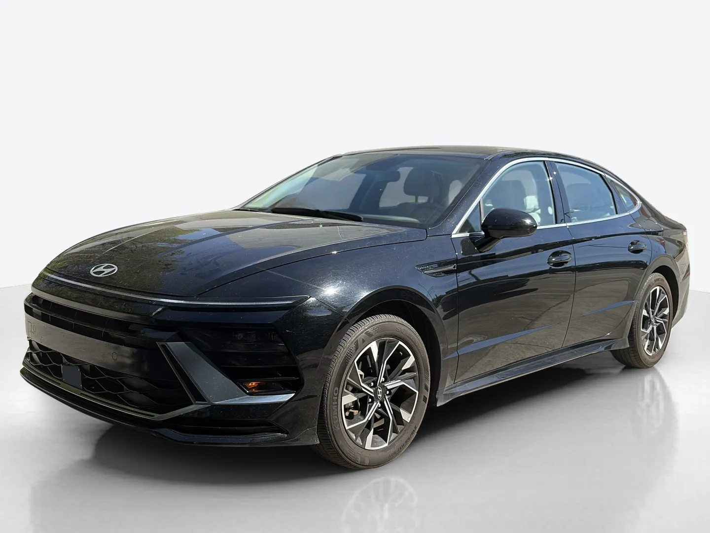 2025 Hyundai Sonata — image 1 of 8