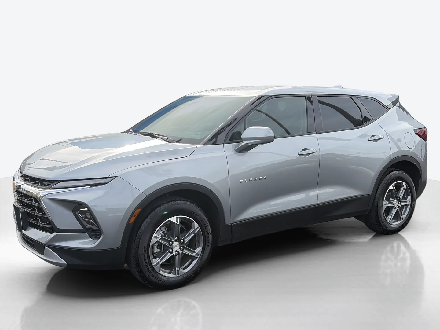 2025 Chevrolet Blazer — image 1 of 8
