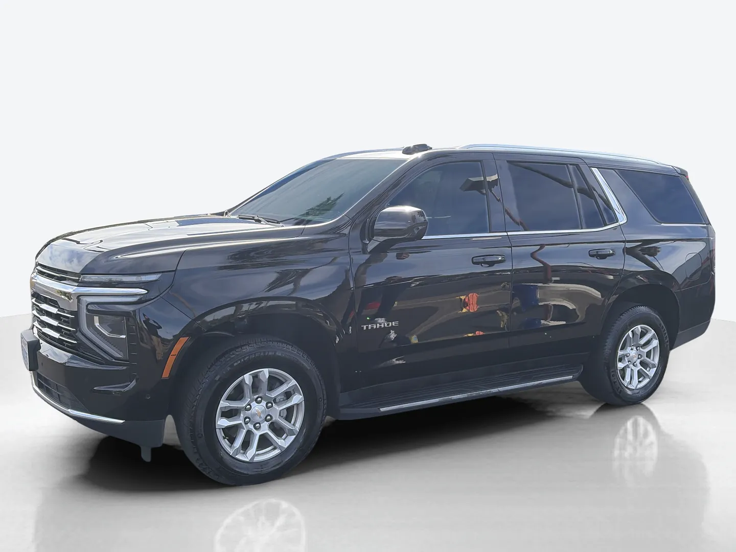 2025 Chevrolet Tahoe — image 1 of 6