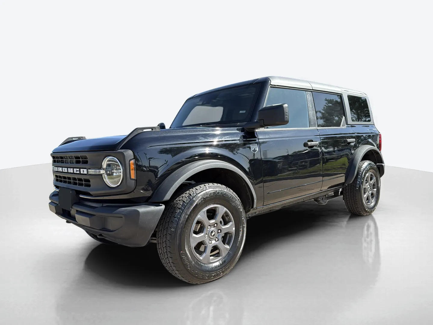 2025 Ford Bronco — image 1 of 5