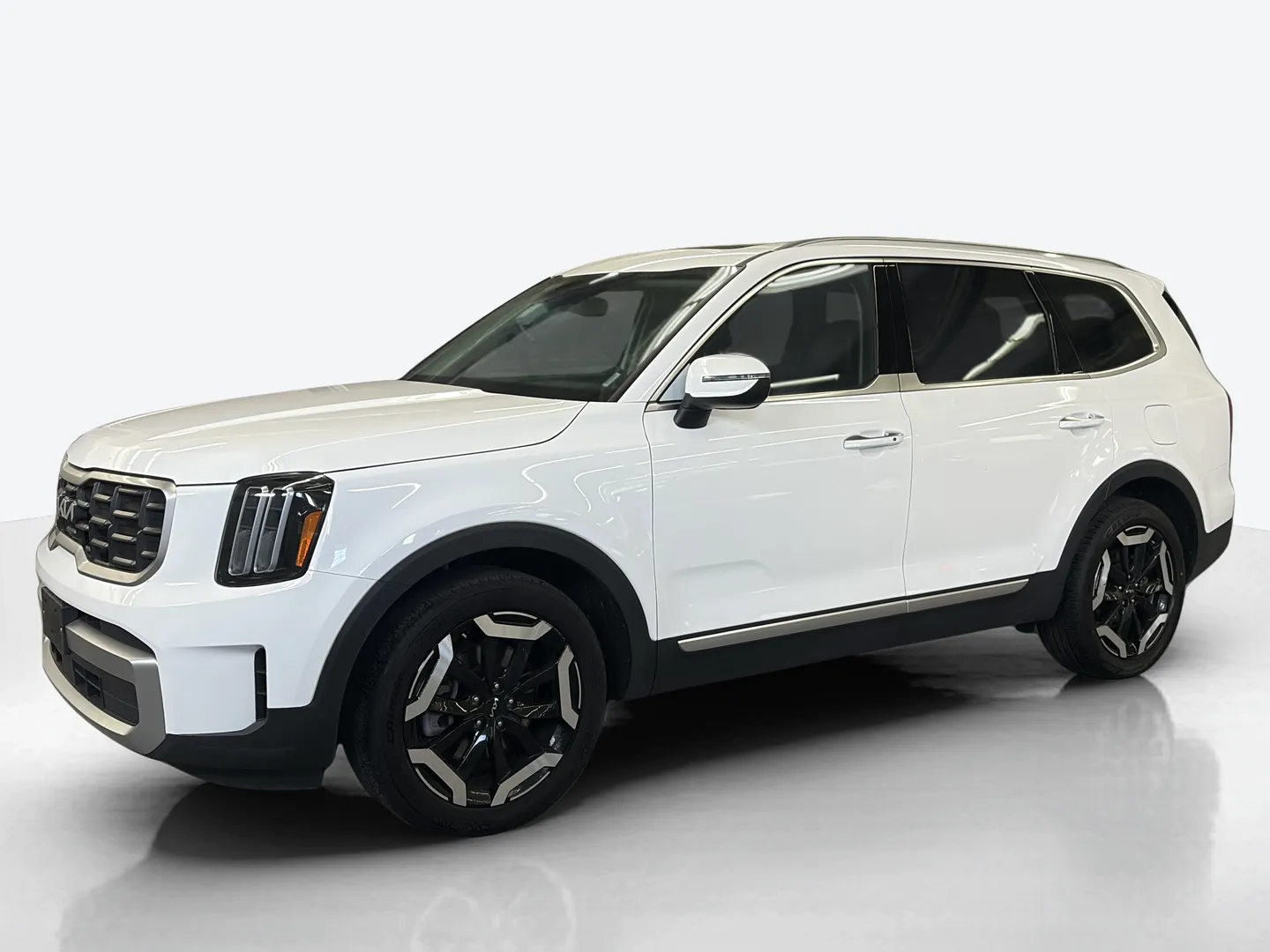 2025 Kia Telluride — image 1 of 8