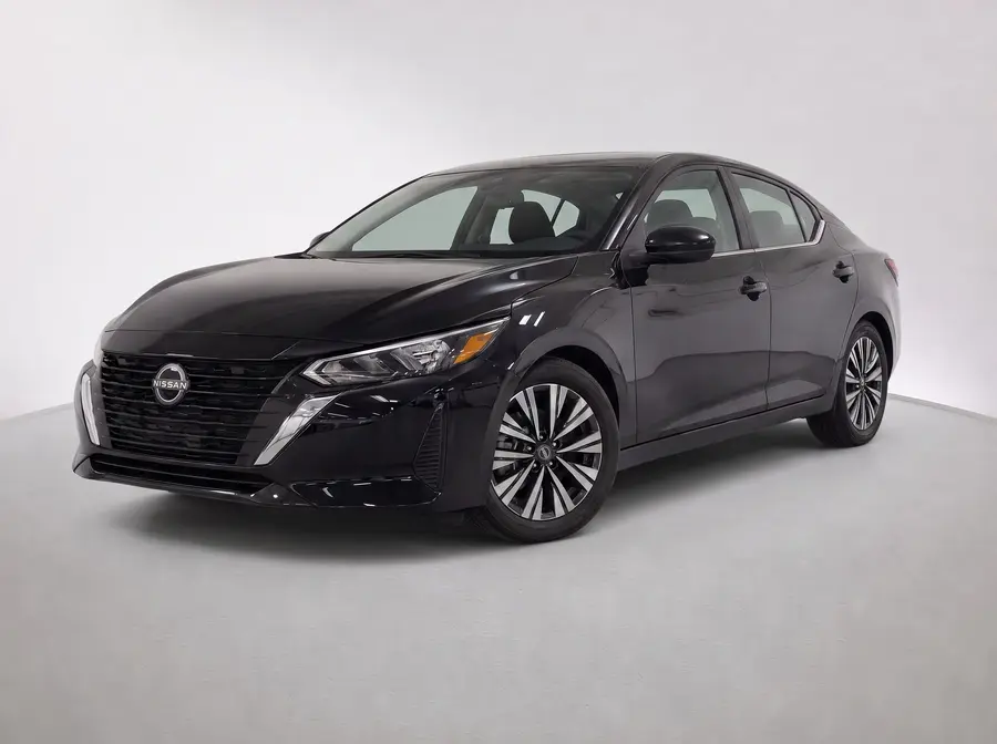 2025 Nissan Altima — image 1 of 9