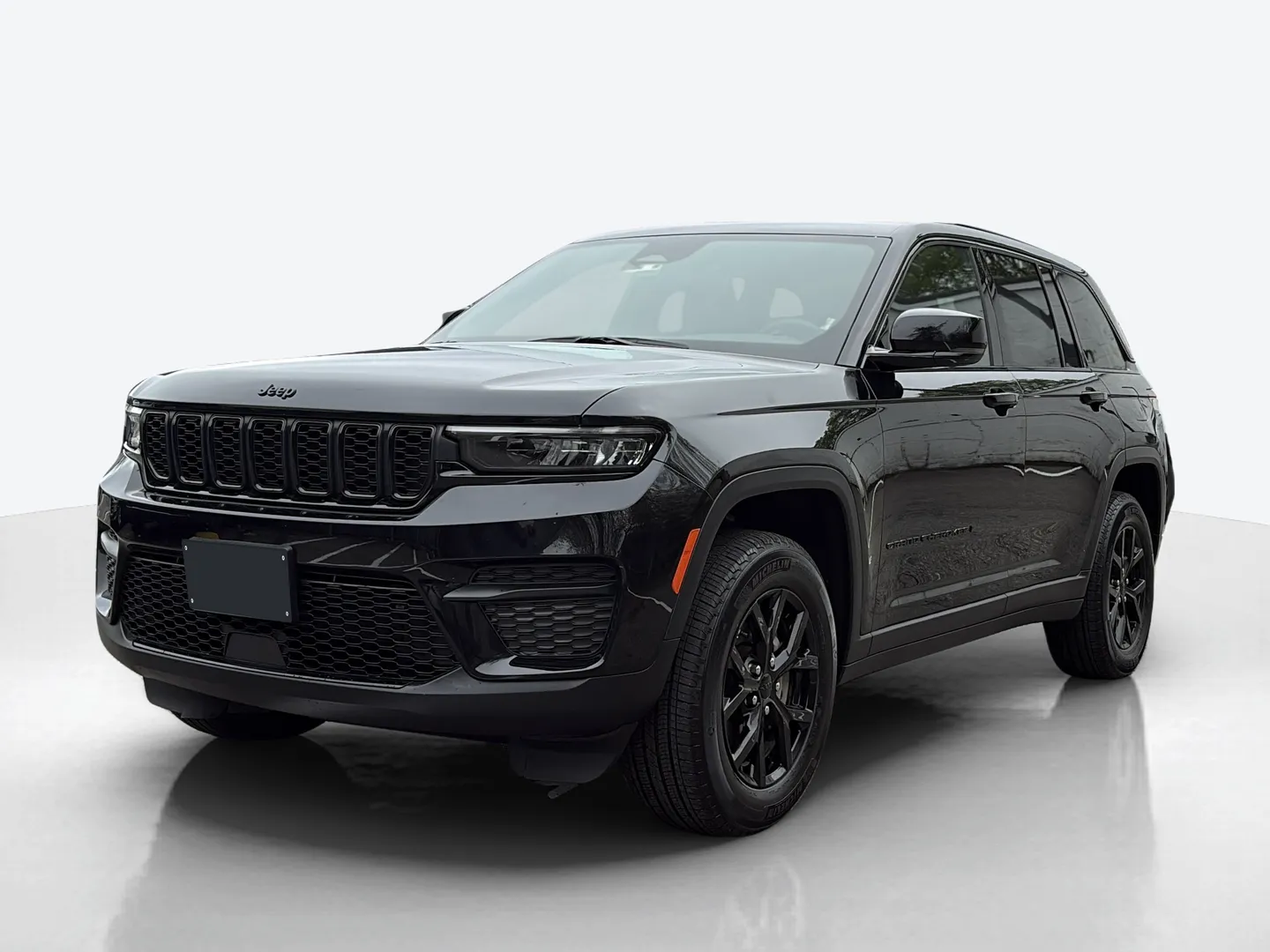 2025 Jeep Grand Cherokee — image 1 of 8