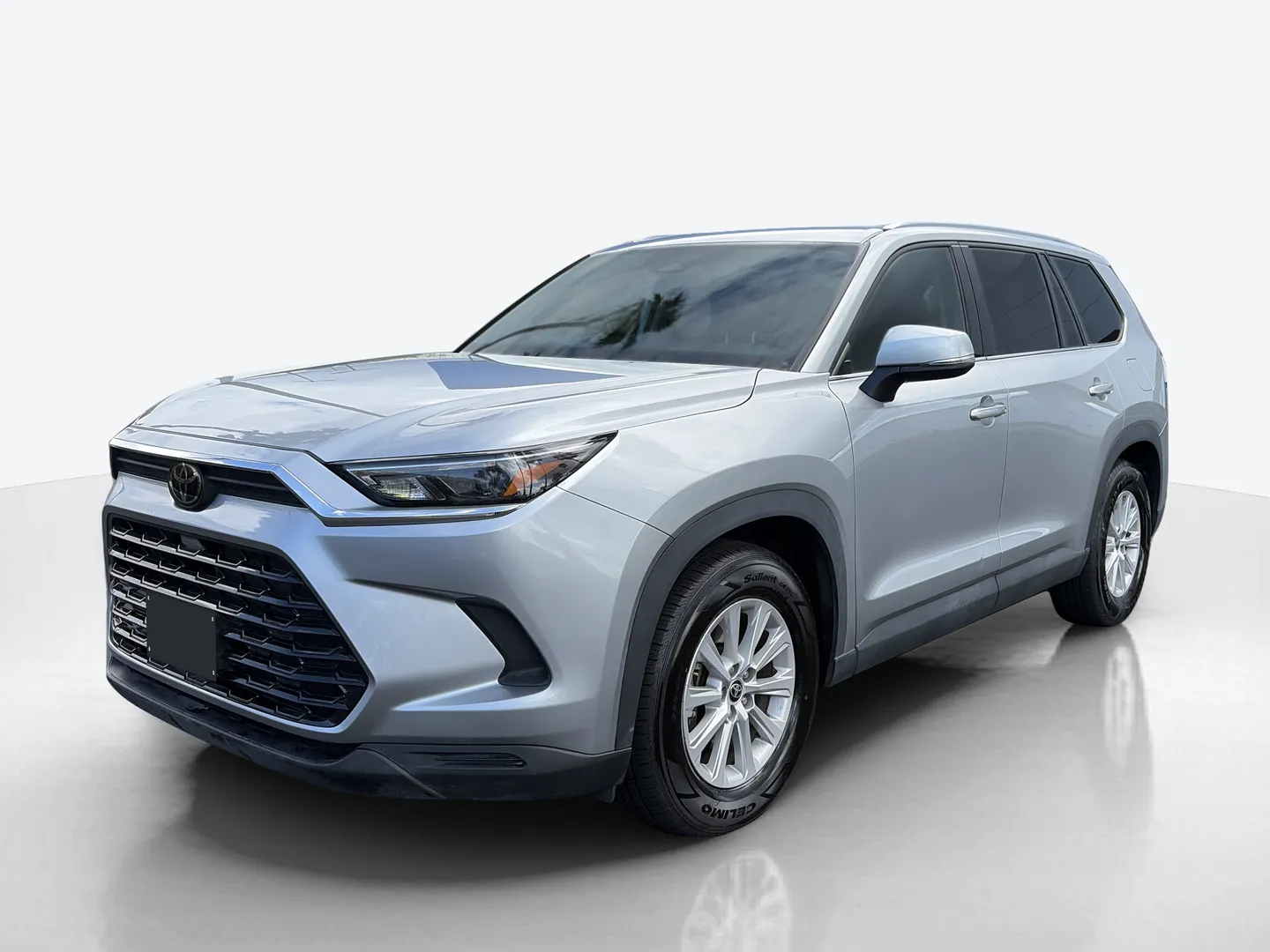 2025 Toyota Grand Highlander — image 1 of 6