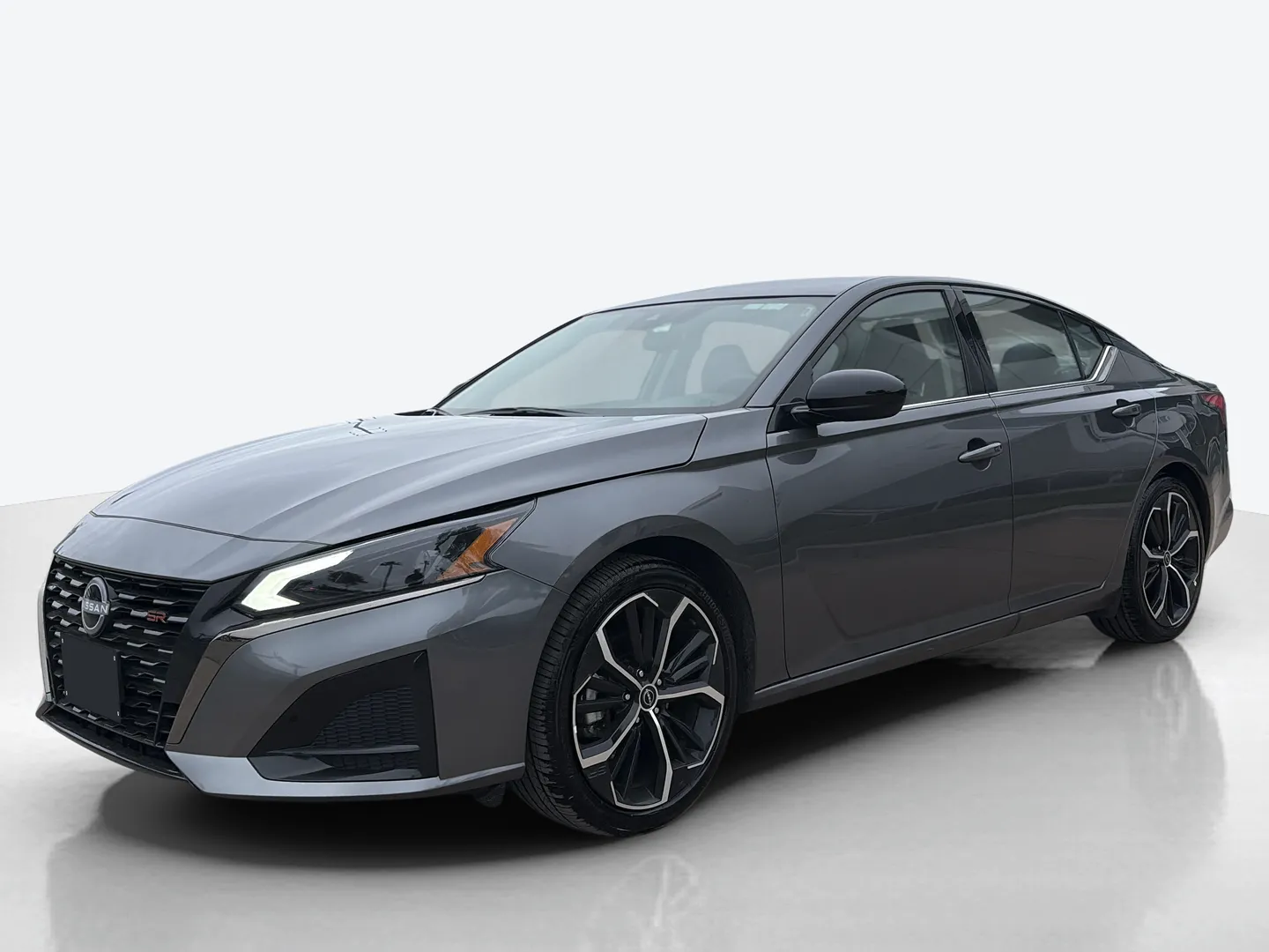 2025 Nissan Altima — image 1 of 6
