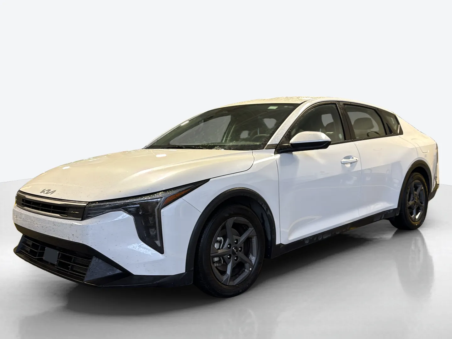 2025 Kia K4 — image 1 of 5