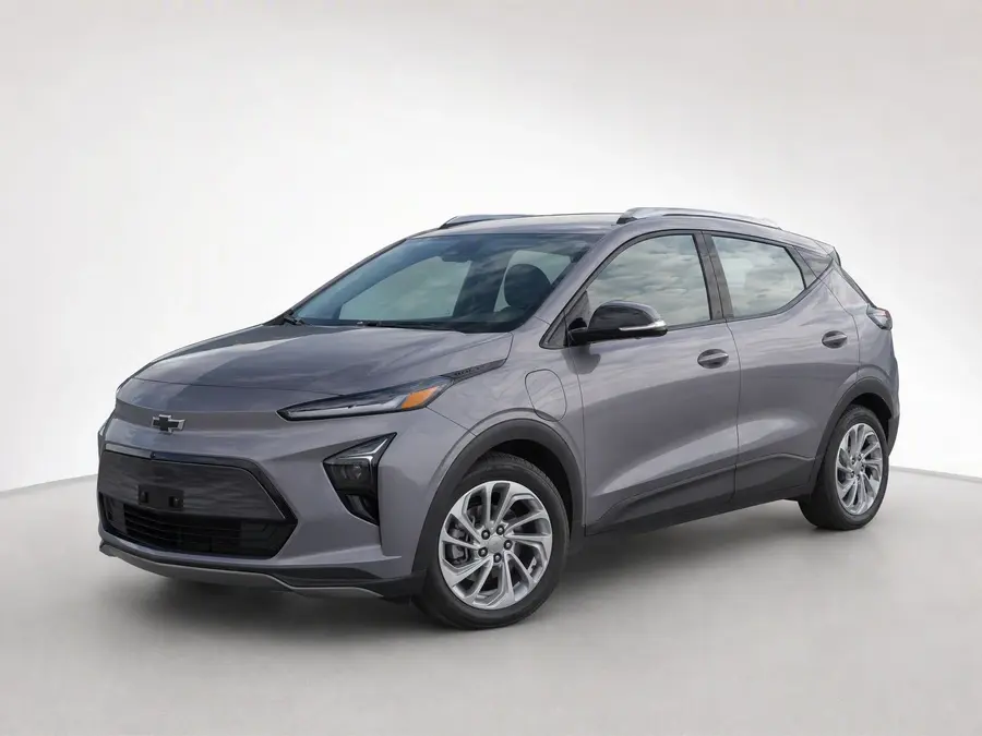 2023 Chevrolet Bolt EUV — image 1 of 9