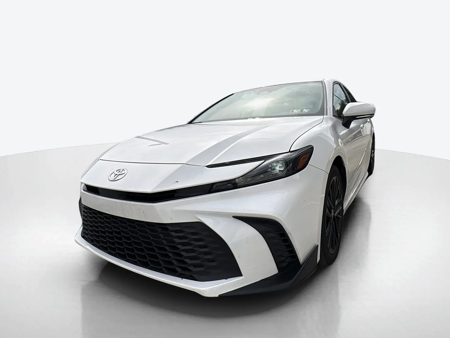 2025 Toyota Camry — image 1 of 6